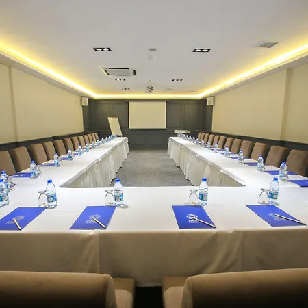 Aymira & 酒店 Gereniz