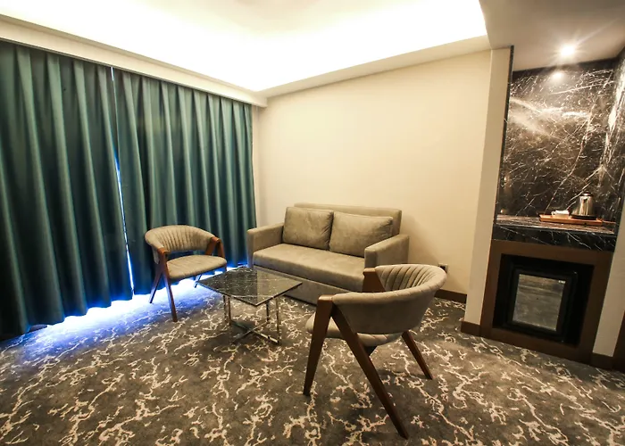 Aymira & Szálloda 3*