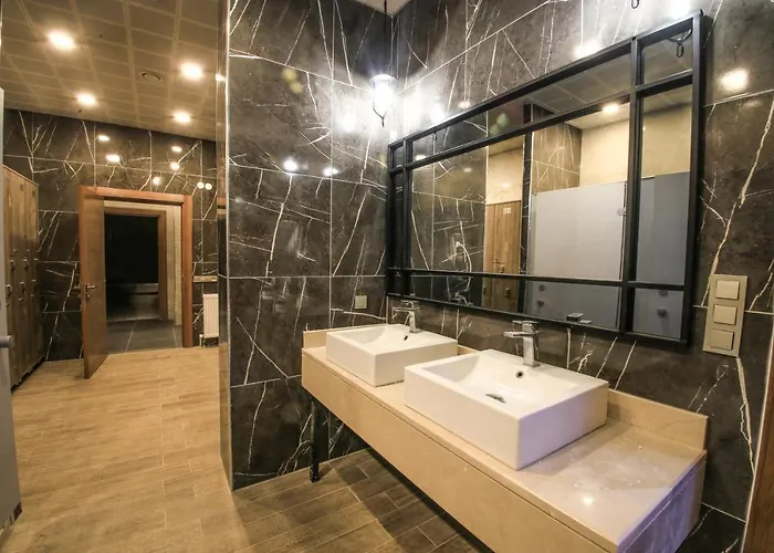 Szálloda Aymira & 3*