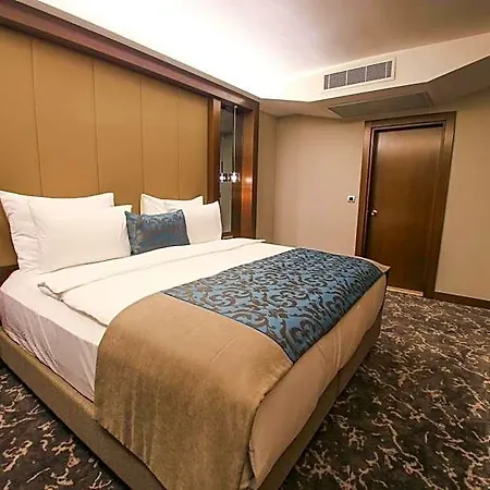 Hotel Aymira &