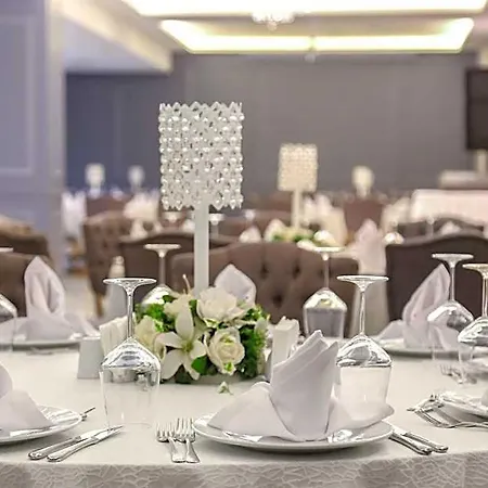 Aymira & Hotel 3*