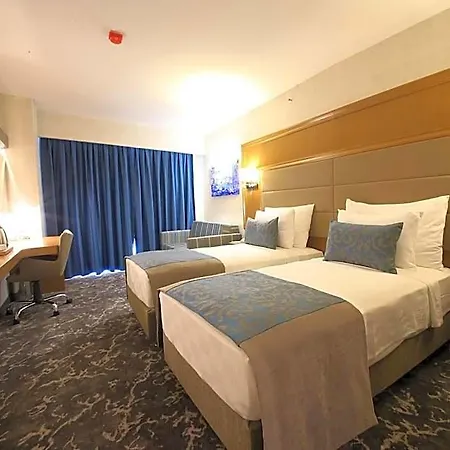 Hotel Aymira & 3*