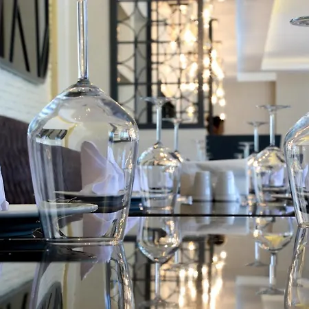 Hotel Aymira & 3*