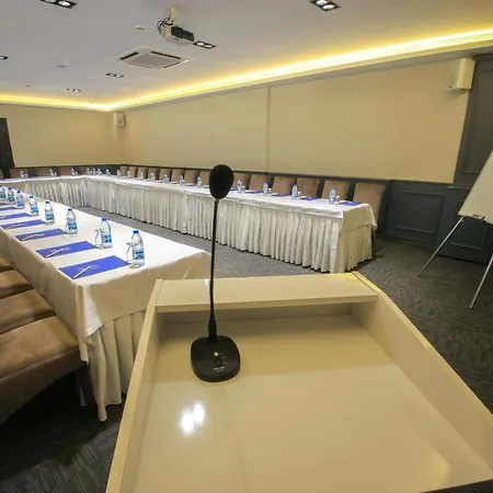 Hotel Aymira & 3*