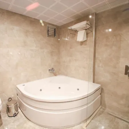 Aymira & Hotel Gereniz